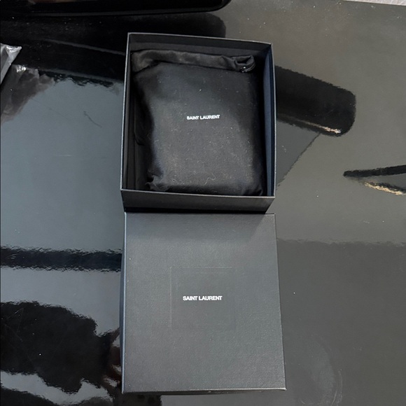 Saint Laurent Black Quilted wallet - Picture 7 of 7